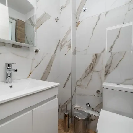 Nefeli 8.8 Apartment Orfanion